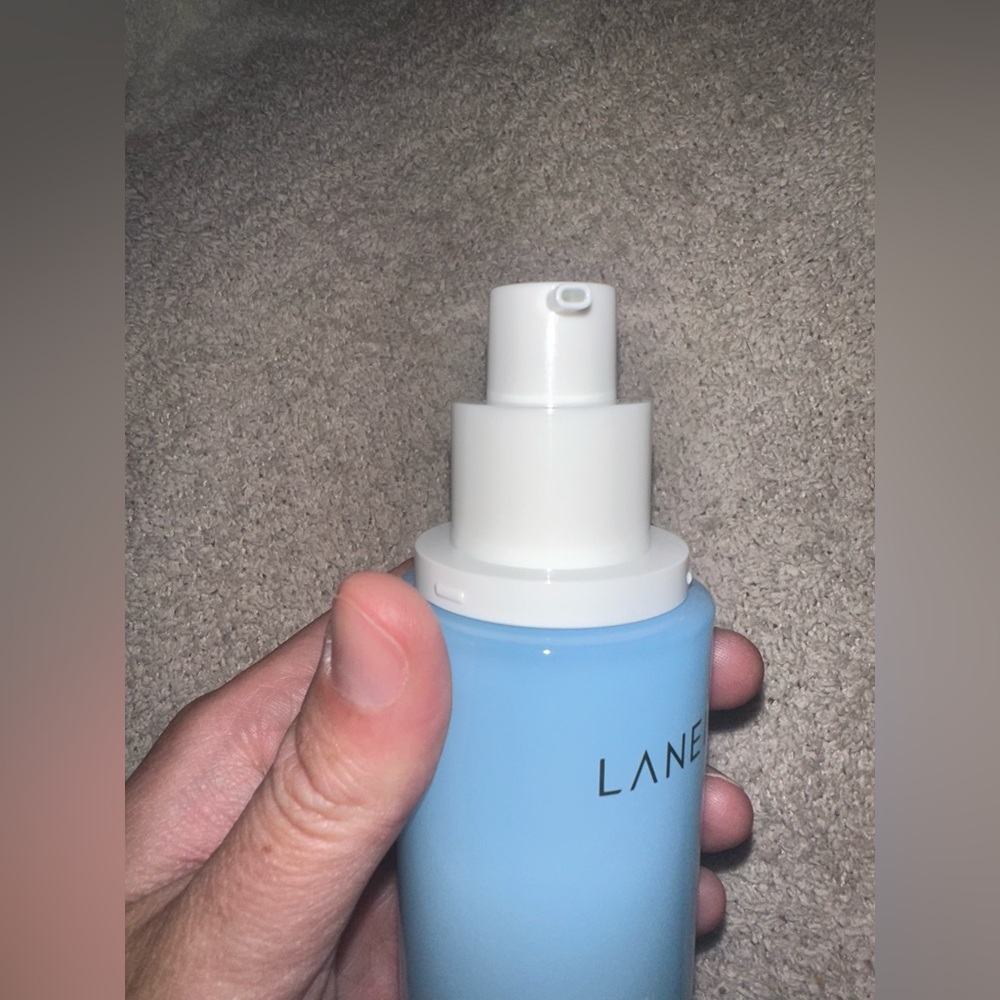 New LANEIGE Essential Balancing Emulsion (Light) - Picture 2 of 7